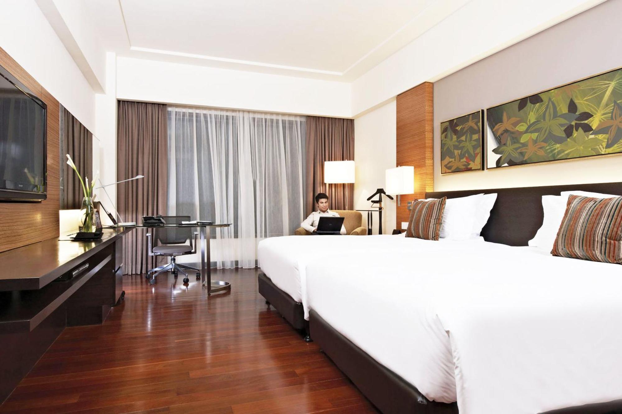 Impiana Klcc Hotel Kuala Lumpur Exterior photo
